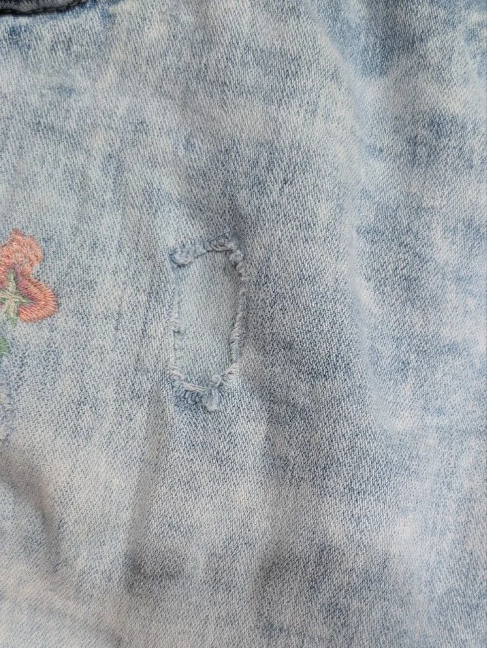 Time and Tru Light Blue Embroidered Denim Shorts